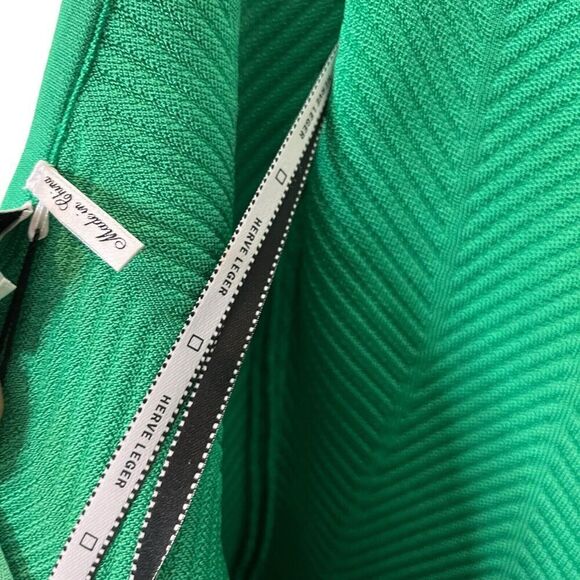 Welcome to my closet! - Picture 4 of 9